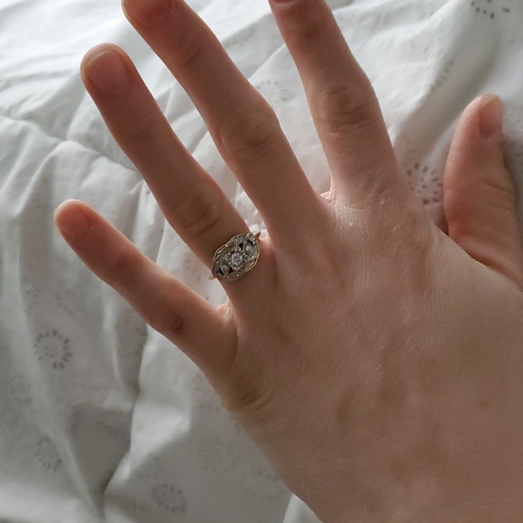 10k Diamond Art Deco Ring - Picture 8 of 11